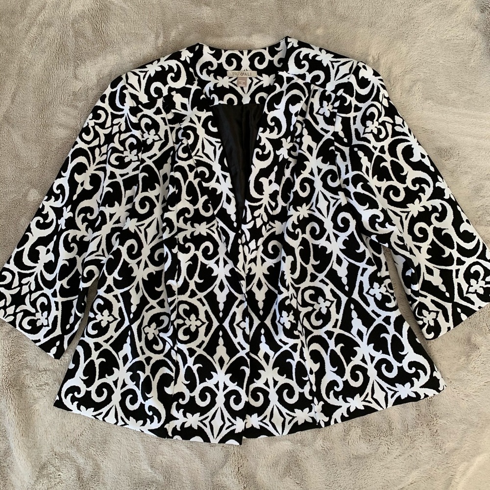 Roz & Ali Black & White Jacket